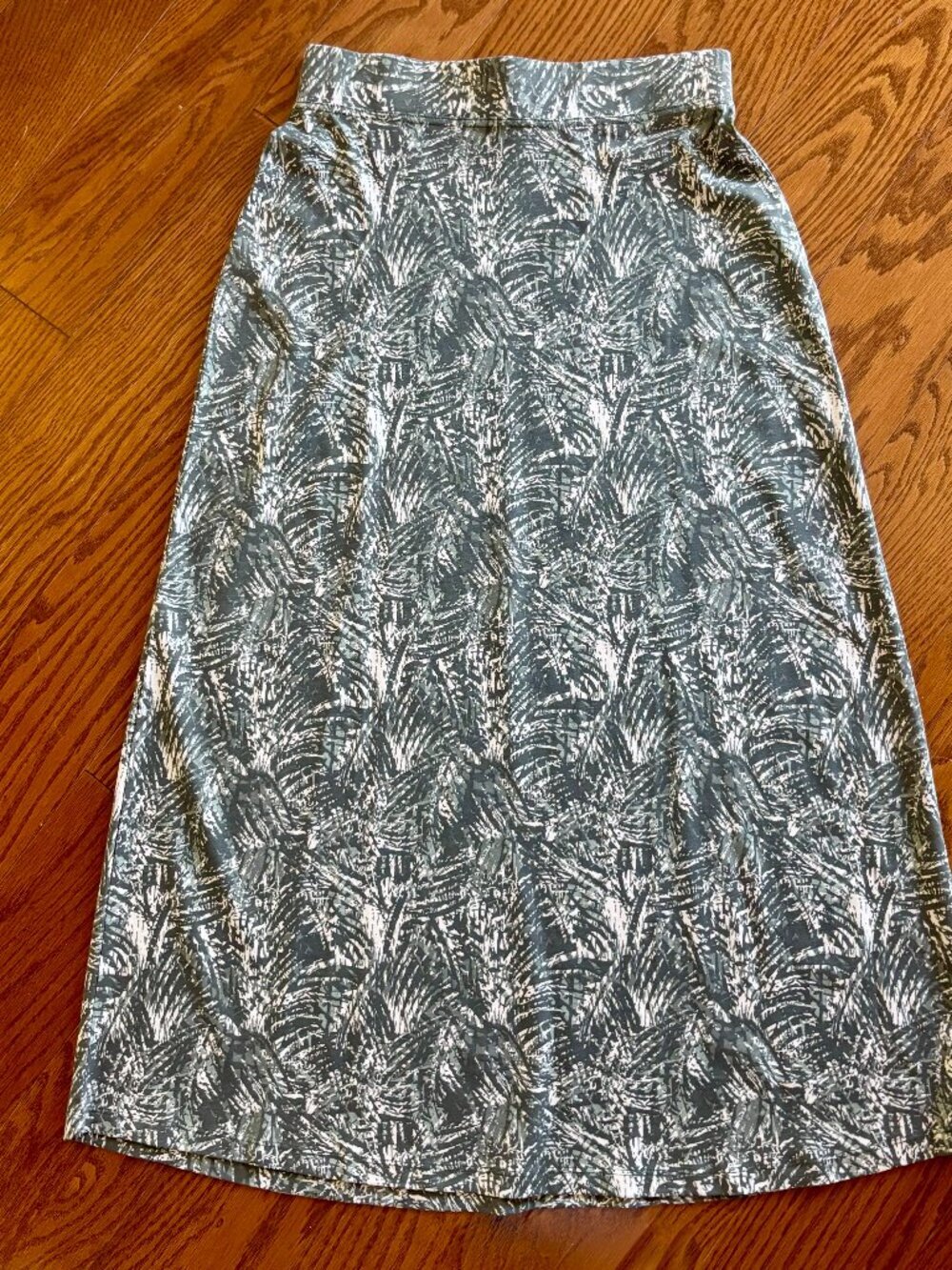 *NWOT* Mountain Warehouse Country to Coast Sage Green A-Line Midi Skirt US 8